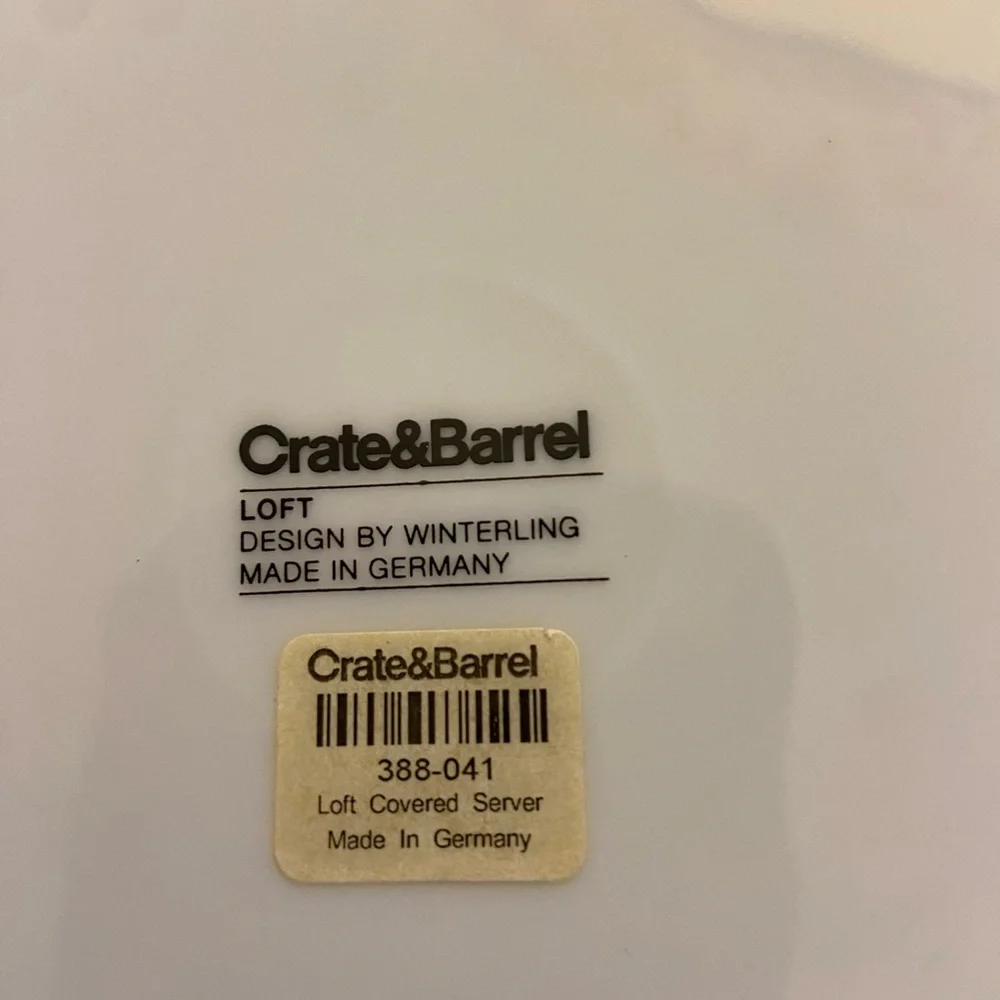 Crate & Barrel Loft Covered Serving Bowl in white
